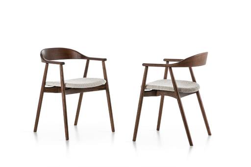 Isa Chair — View 01